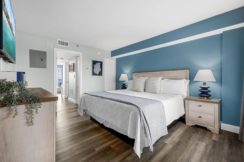 Direct Oceanfront- King Bedroom- Amazing Views/Pools/Hot Tubs/Beach Access/Golf Миртл-Бич Экстерьер фото